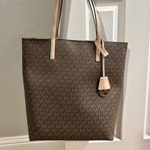 MICHAEL Michael Kors Handbags - Michael Kors Large Tote